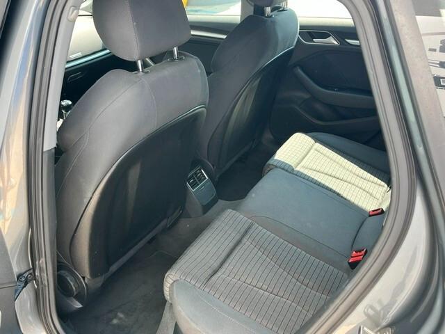 Audi A3 1.6 TDI 116 CV Business