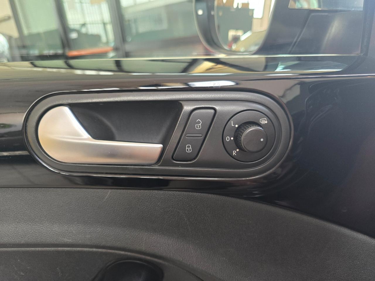 Volkswagen Maggiolino Cabrio 1.2 TSI Design 50 anniversario