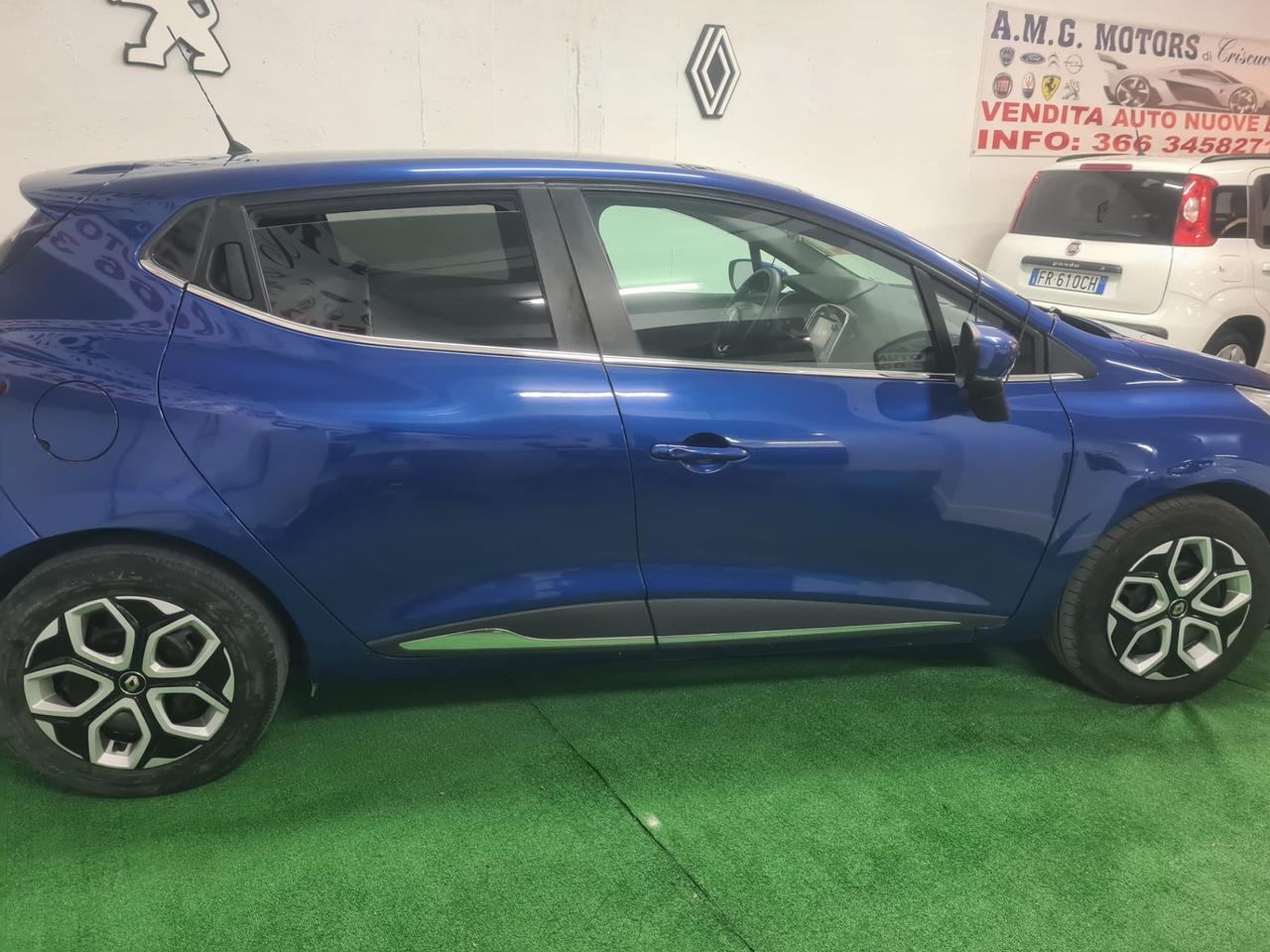 Renault Clio dCi 8V 75 CV 5 porte Moschino Intens