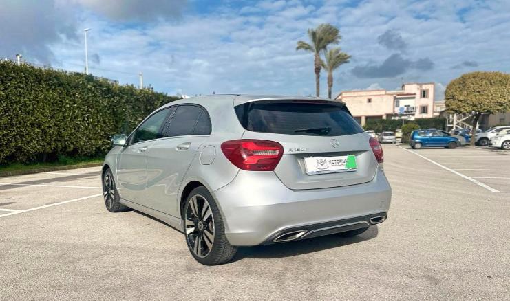 Mercedes A 180 D Premium 7G-DCT my16