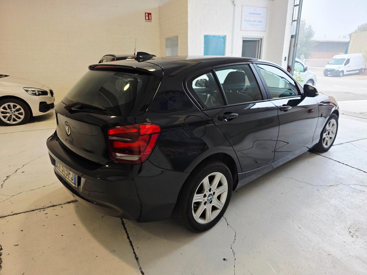 Bmw 114 114d 5p. Unique