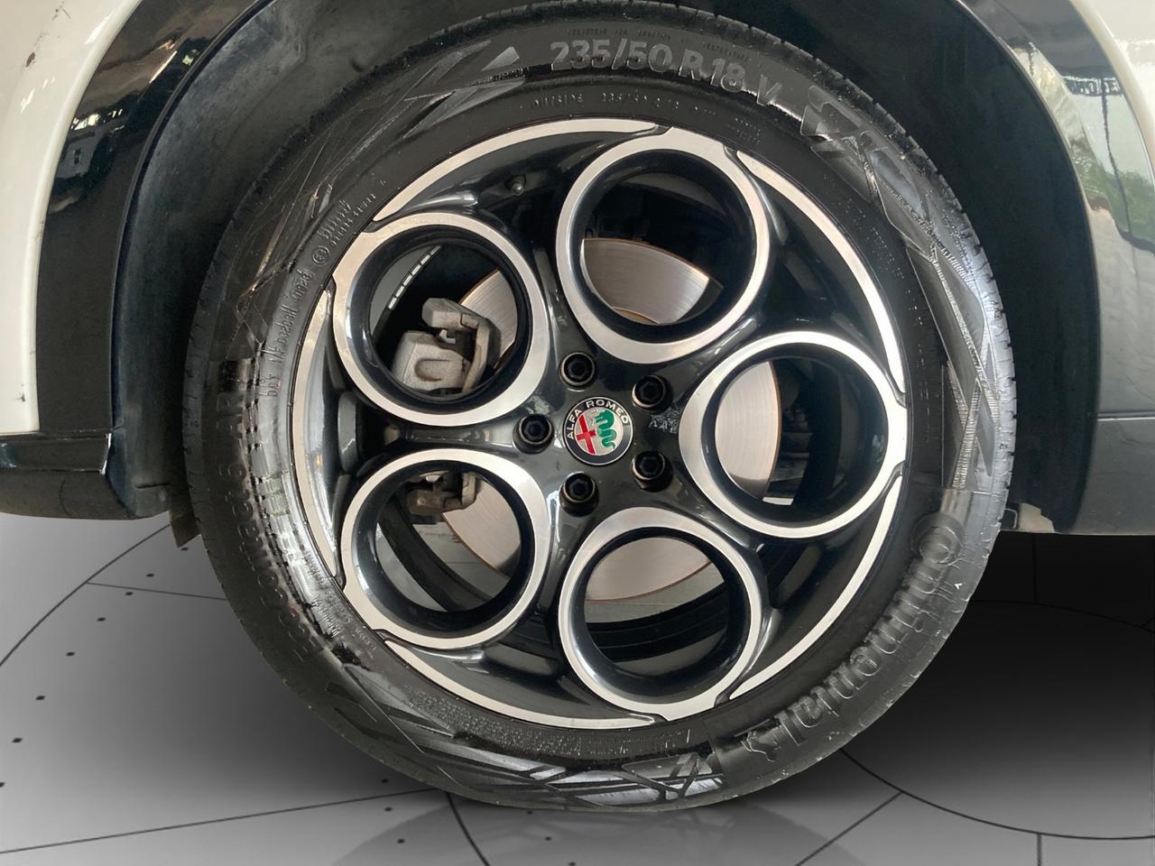 ALFA ROMEO Tonale 1.5 hybrid Ti 160cv tct7