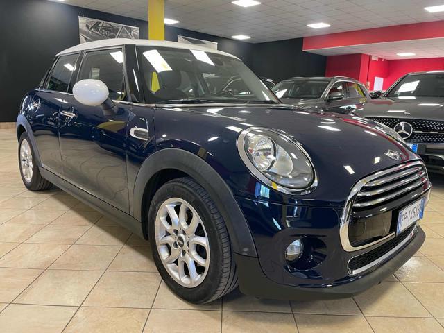 MINI Cooper D 1.5 Cooper D 5 porte *AUTOMATICO/LUCI/PDC*