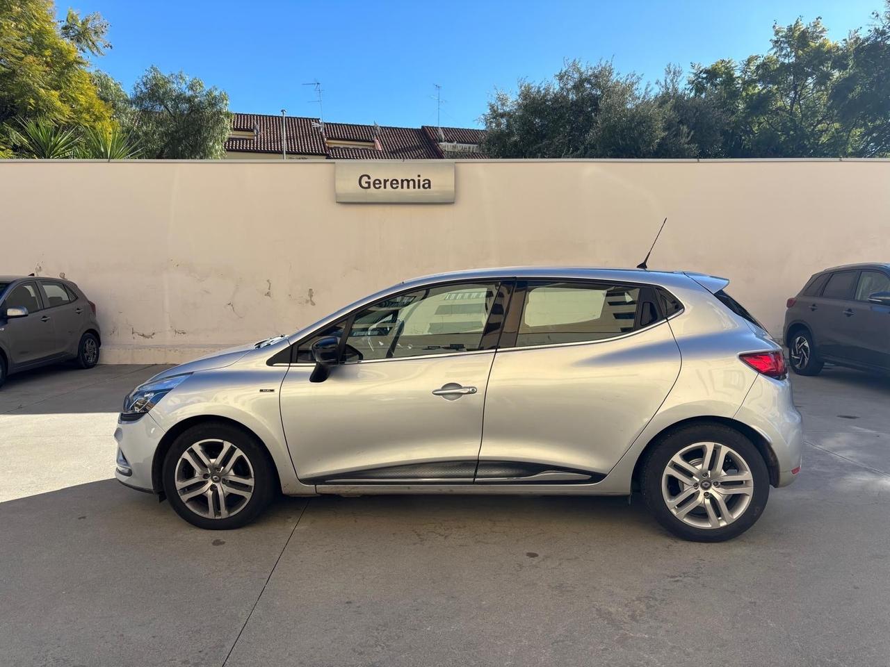 Renault Clio dCi 8V 90 CV 5 porte Duel