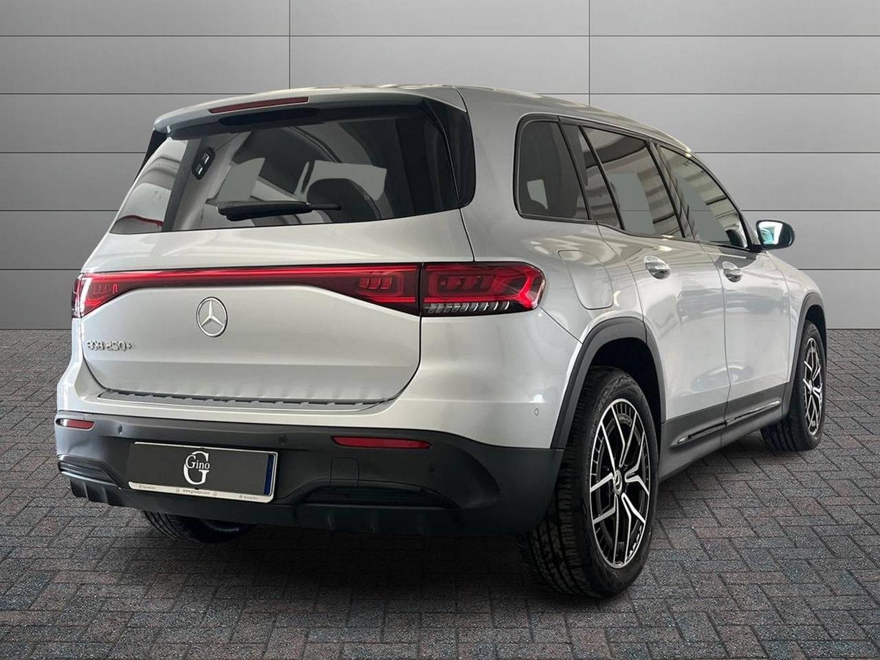 Mercedes-Benz EQB 250+