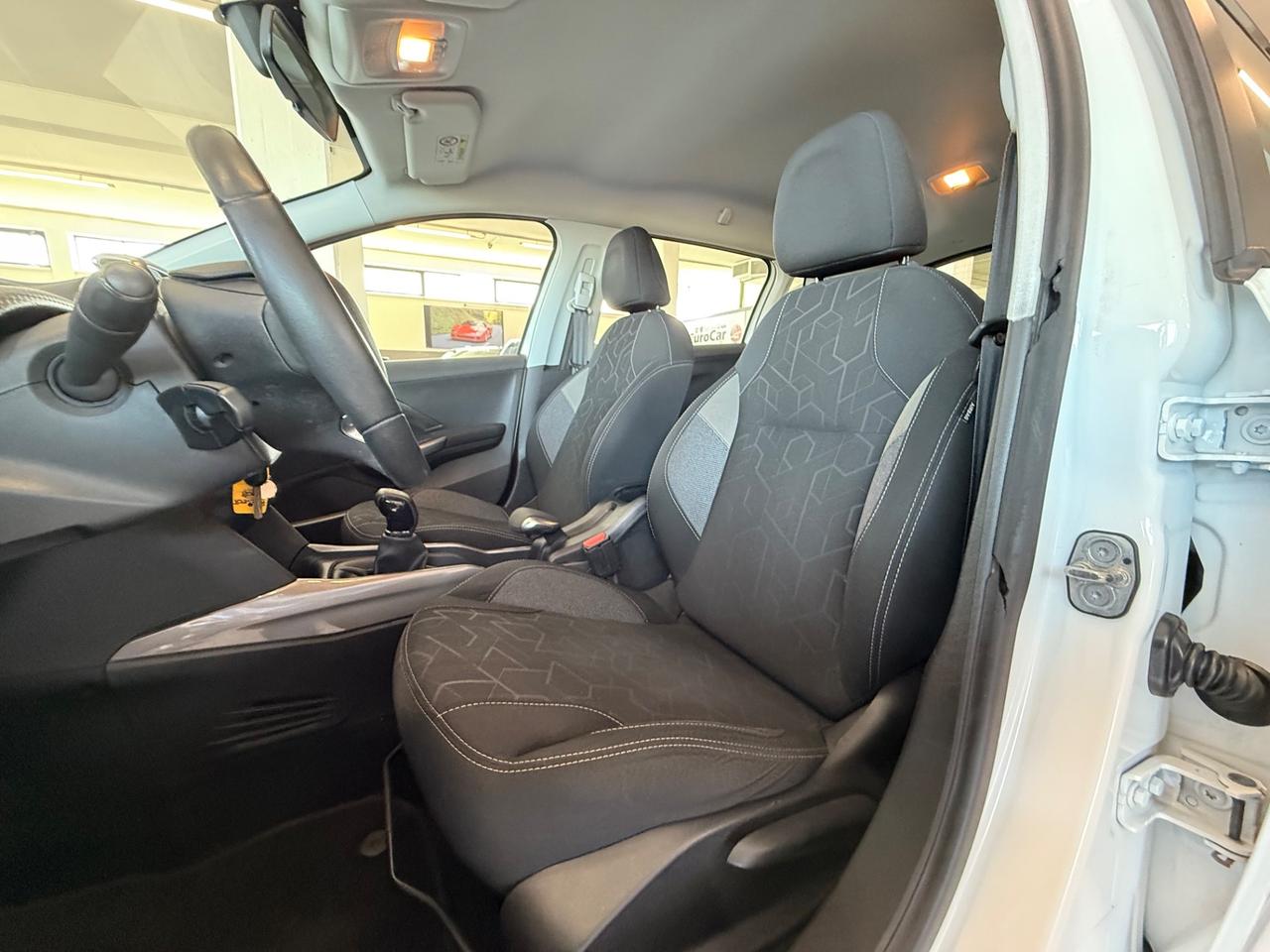 Peugeot 2008 1.6 BHdi 100cv Allure 02/2017 Euro 6B Neopatentati