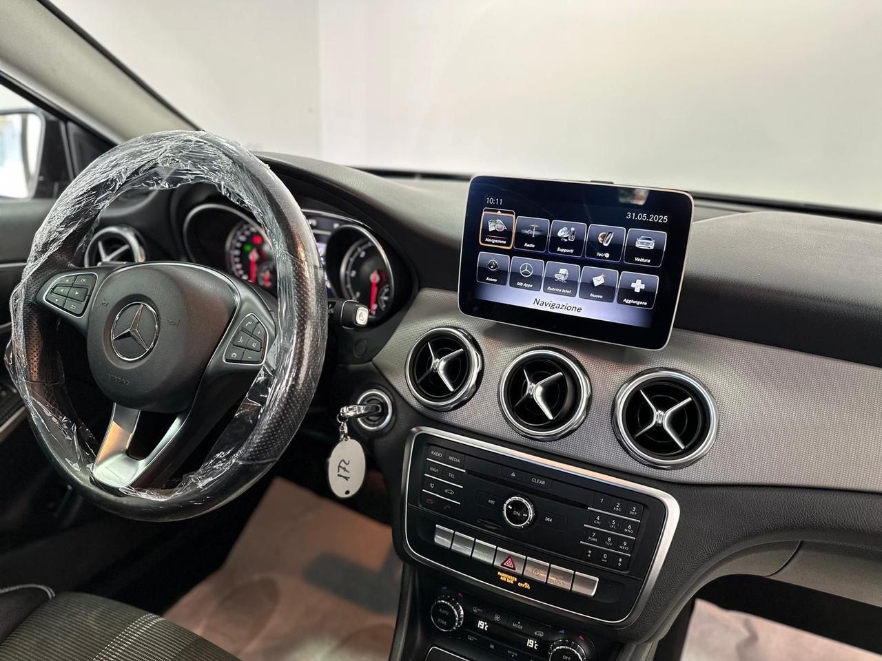 Mercedes-benz GLA 200 d Automatic -Premium-GARANTITA-2019