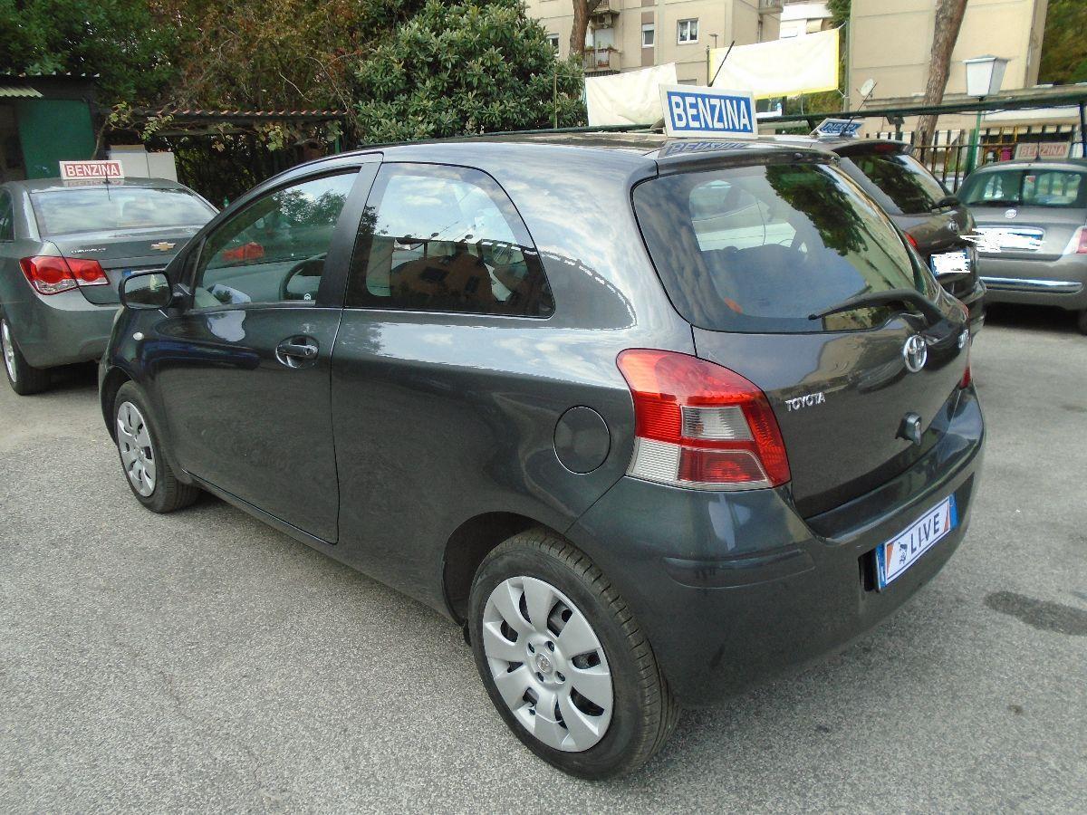 Yaris '2011 BENZ EURO 5B OK NEOPATENTATI