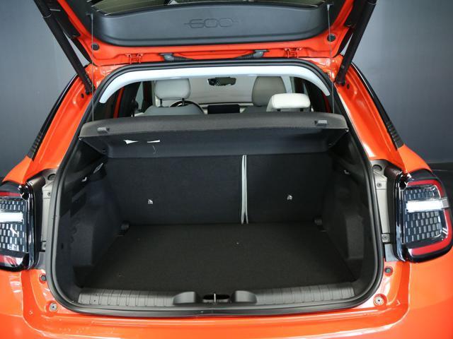 FIAT 600 Hybrid 110 CV DCT MHEV La Prima