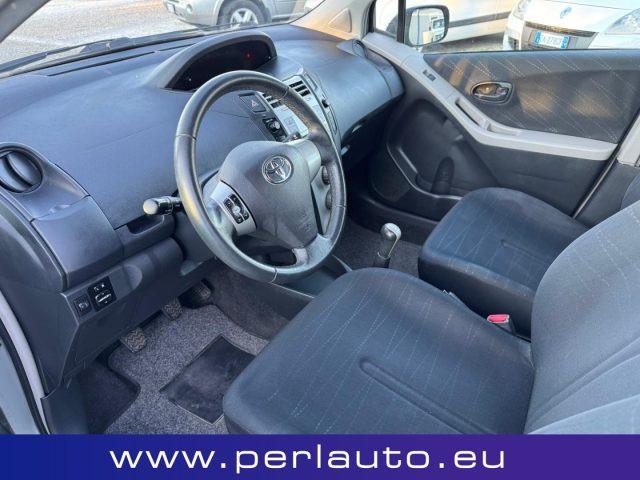 TOYOTA Yaris 1.0 5 porte Sol