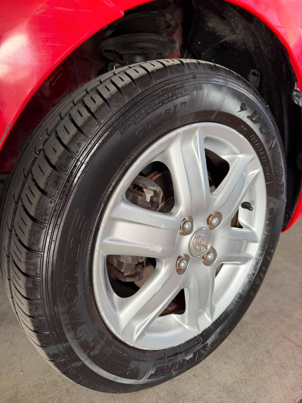 Toyota Yaris 1.0 5 porte Now