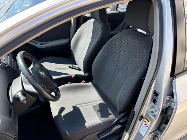 TOYOTA Yaris 1.3 5 porte Sol NEOPATENTATI