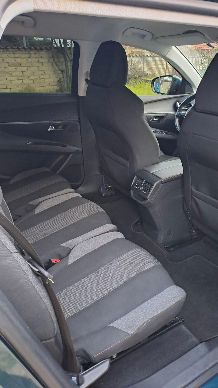 Peugeot 5008 BlueHDi 120 S&S Allure