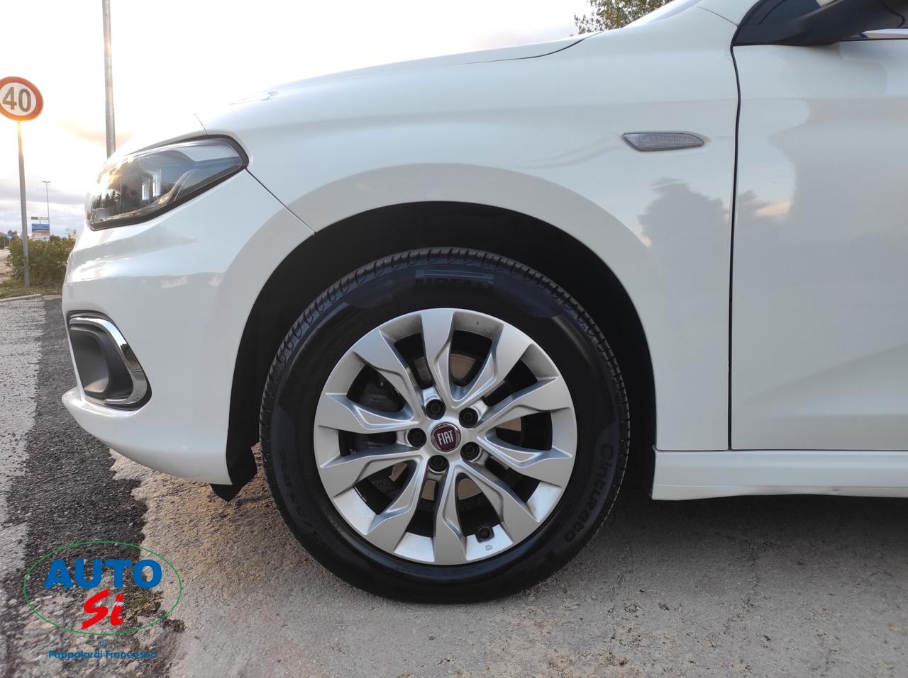 Fiat Tipo 1.6 Mjet - 120cv CAMBIO AUTOMATICO