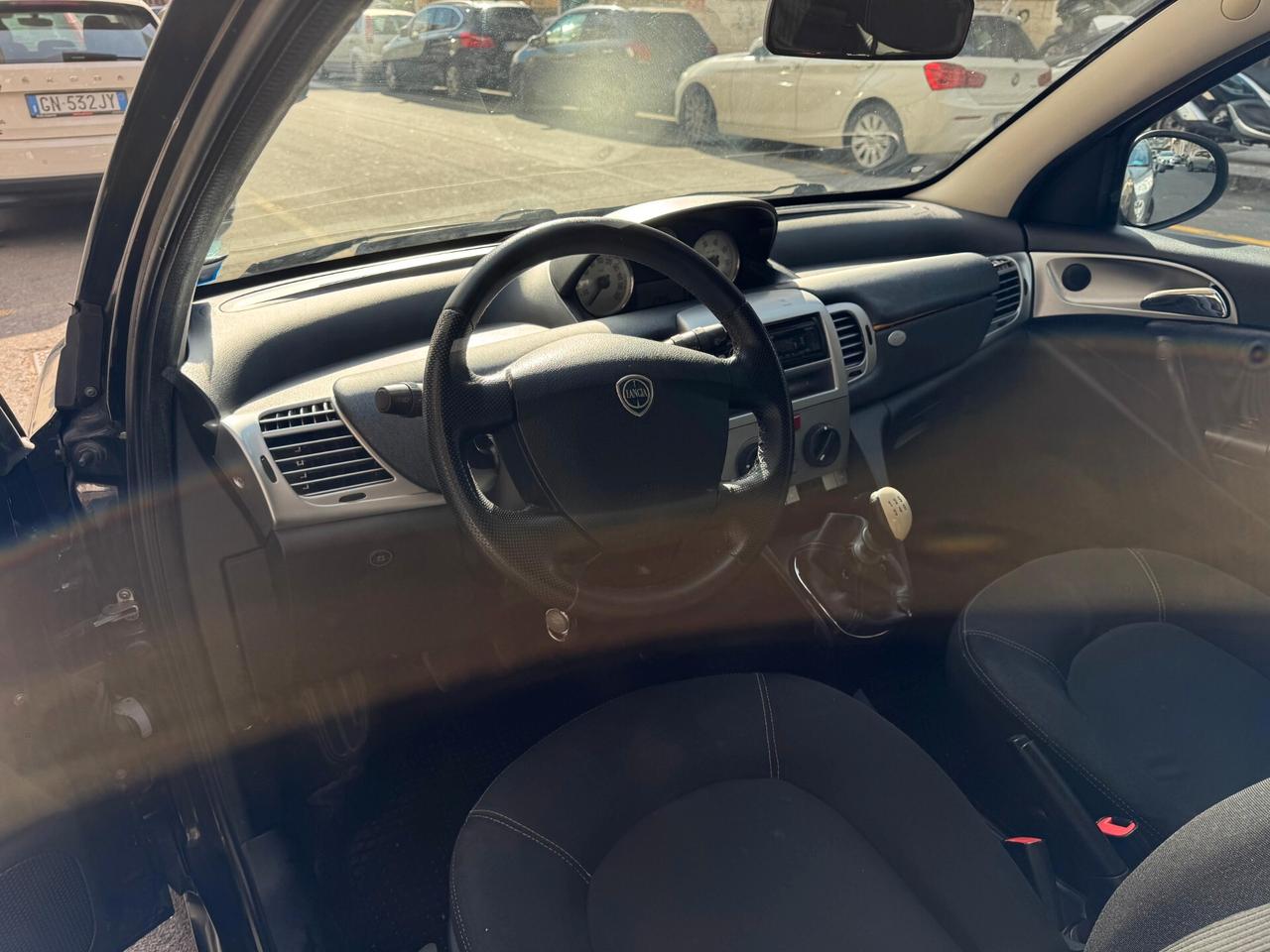 Lancia Ypsilon 1.2 Oro GPL