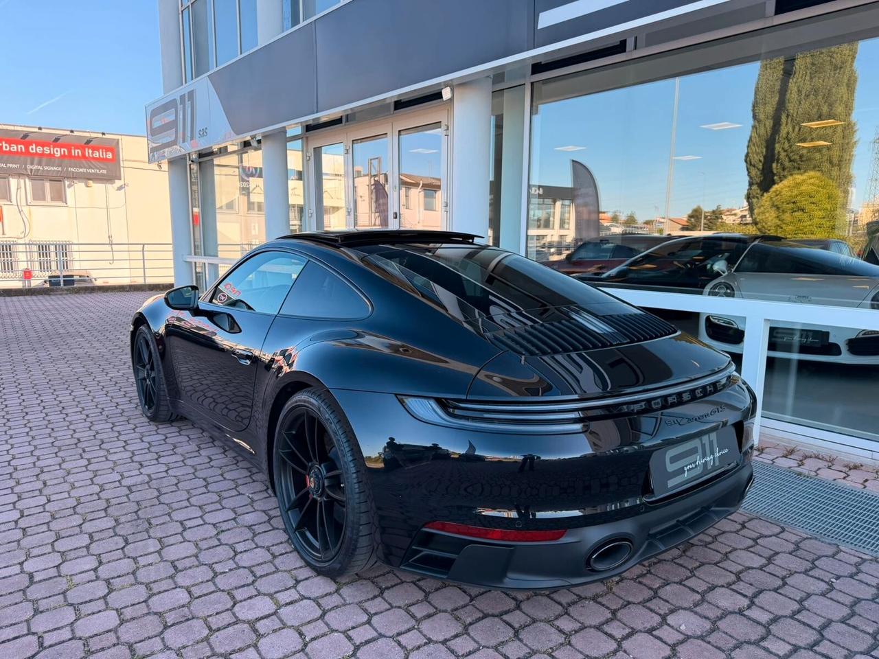Porsche 911 Carrera 2 GTS