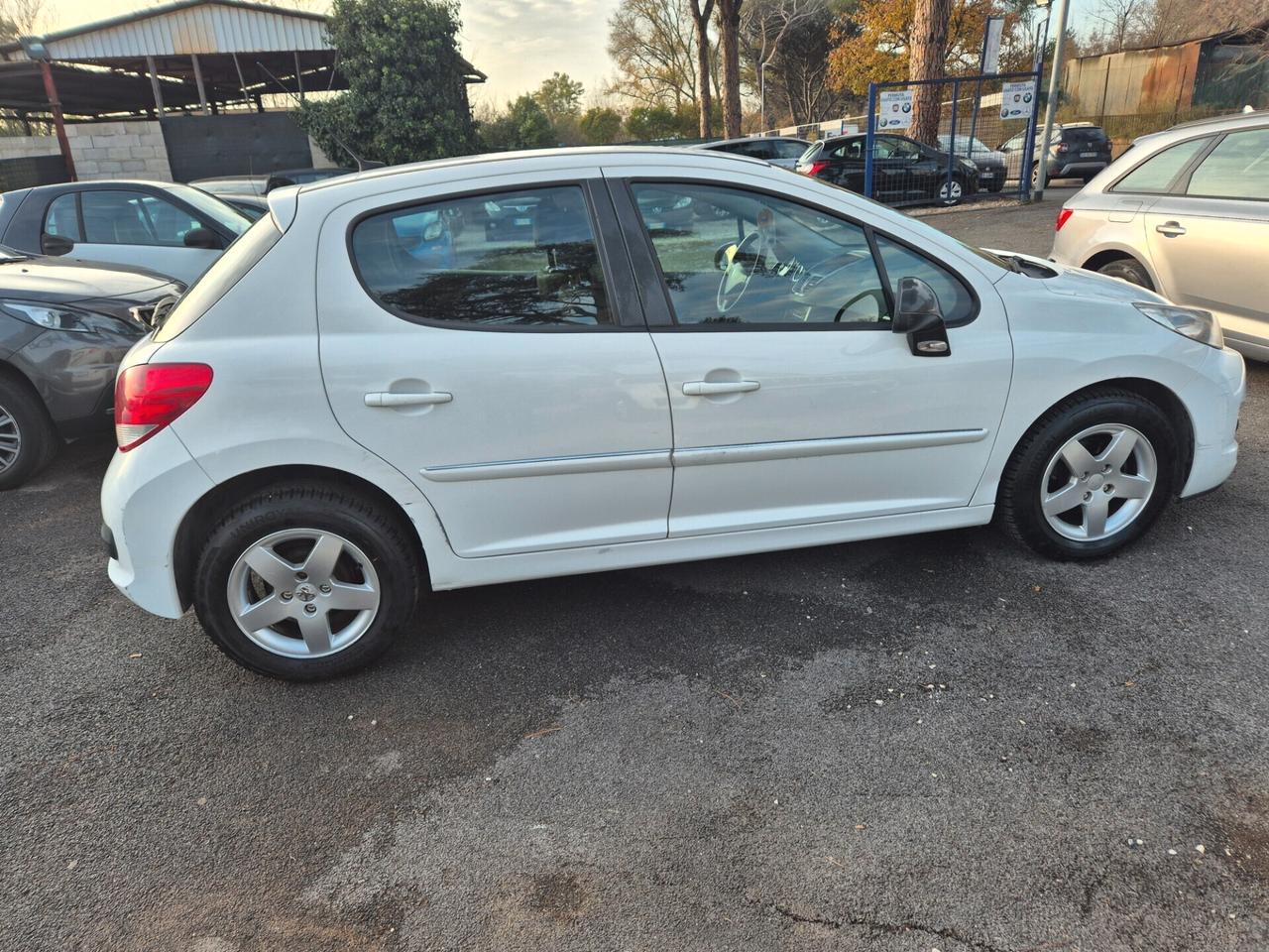 Peugeot 207 1.4 HDi 70CV FAP 5p. X Line