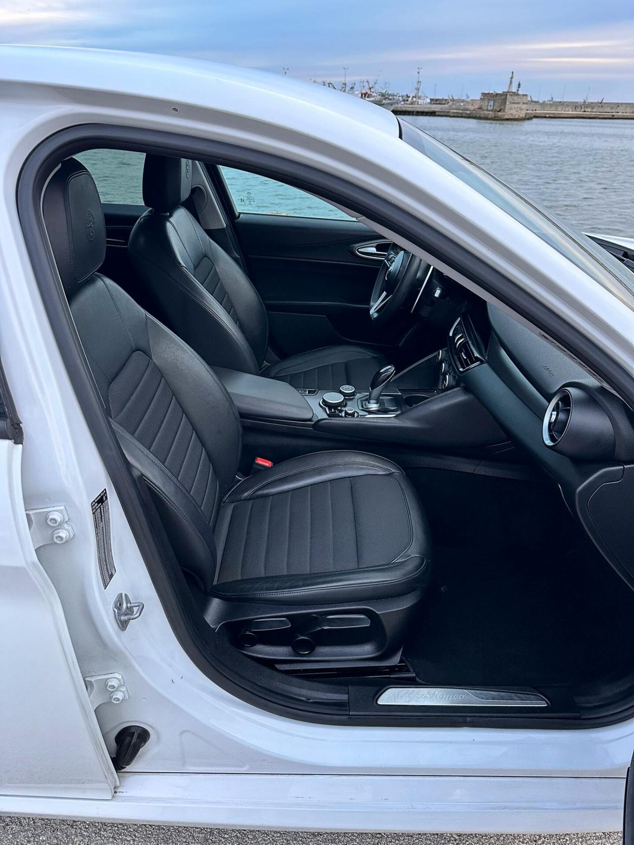 Alfa Romeo Giulia 2.2 Turbodiesel 180 CV AT8 Super