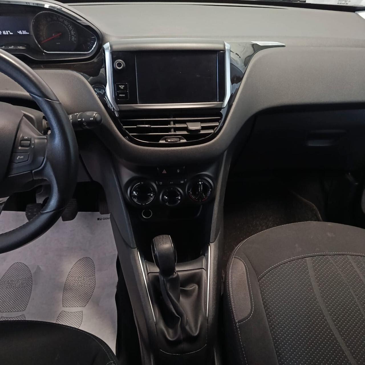 Peugeot 208 1.2 BENZINA
