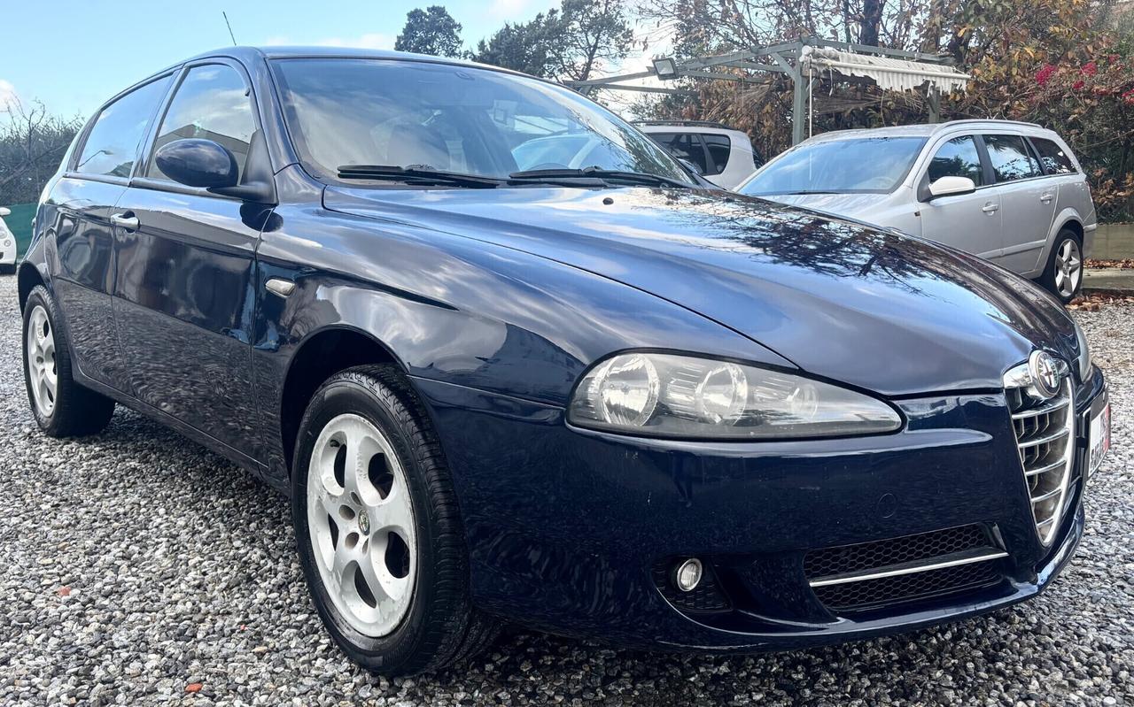 Alfa Romeo 147 1.9 JTD M-JET 16V 5 porte Dist.