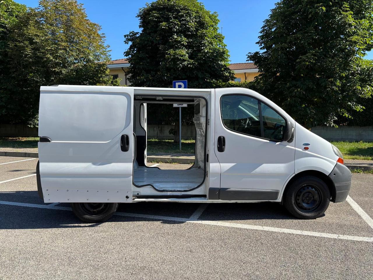 Renault Trafic 1.9 dCi IVA compresa