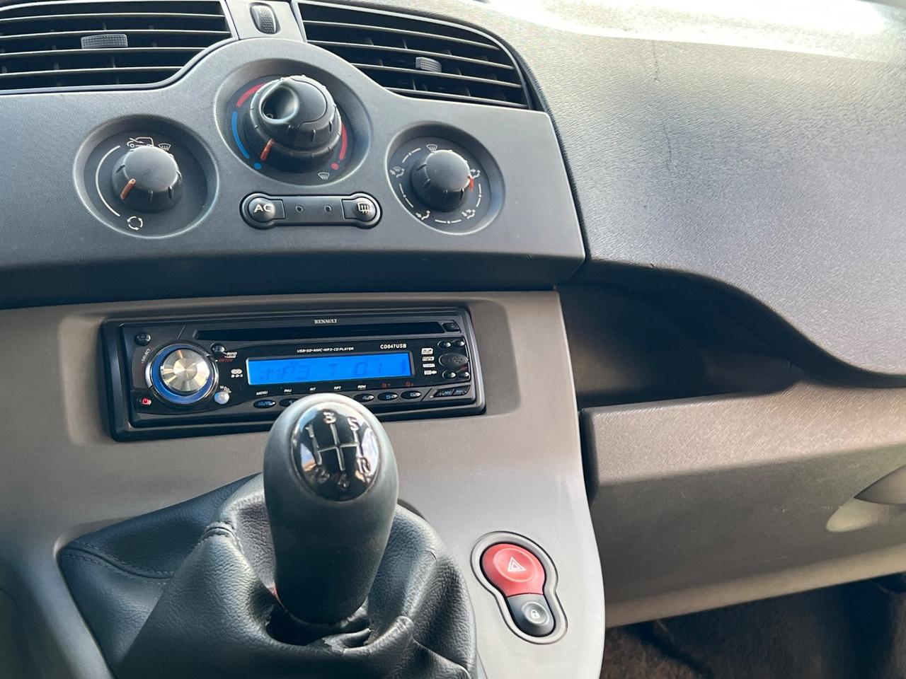 Renault Kangoo 1.5 dCi 75CV F.AP. AUTOCARRO