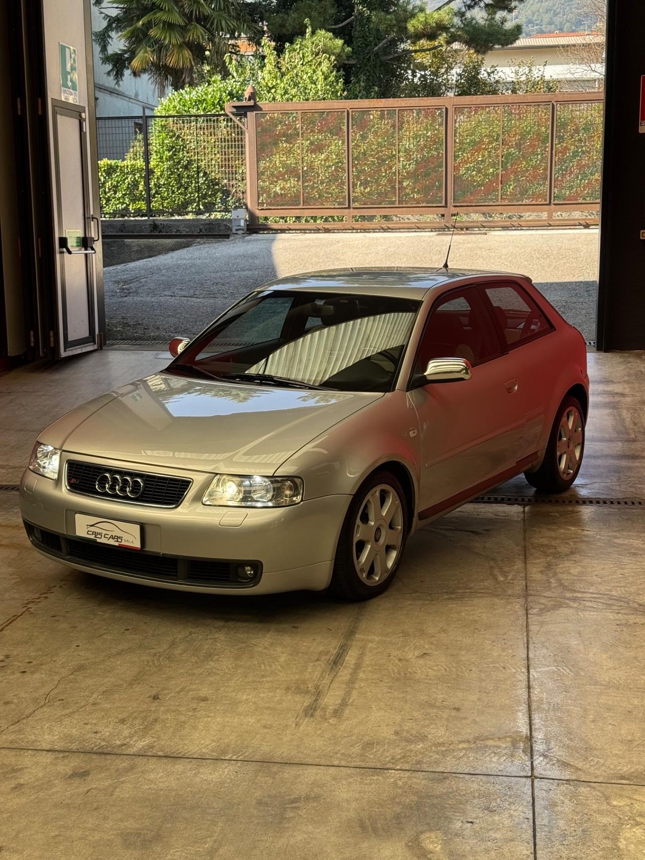Audi A3 1.8 turbo 20V cat 3p. Attraction