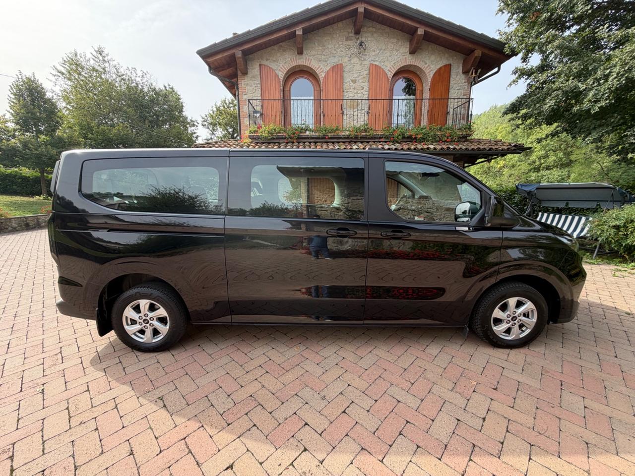 Ford Tourneo Custom Transit doppia cabina titanum 320 L2H1
