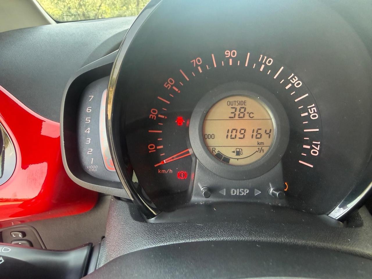 Toyota Aygo 1.0 VVT-i 69 CV 5 porte x-cite