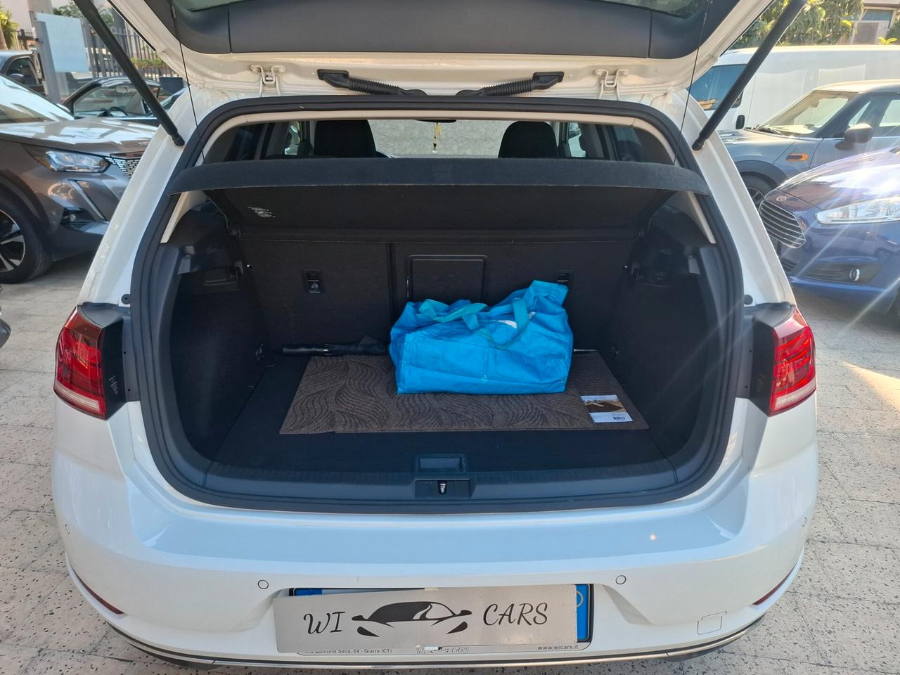 Volkswagen Golf - 1.6 TDI Comfort line