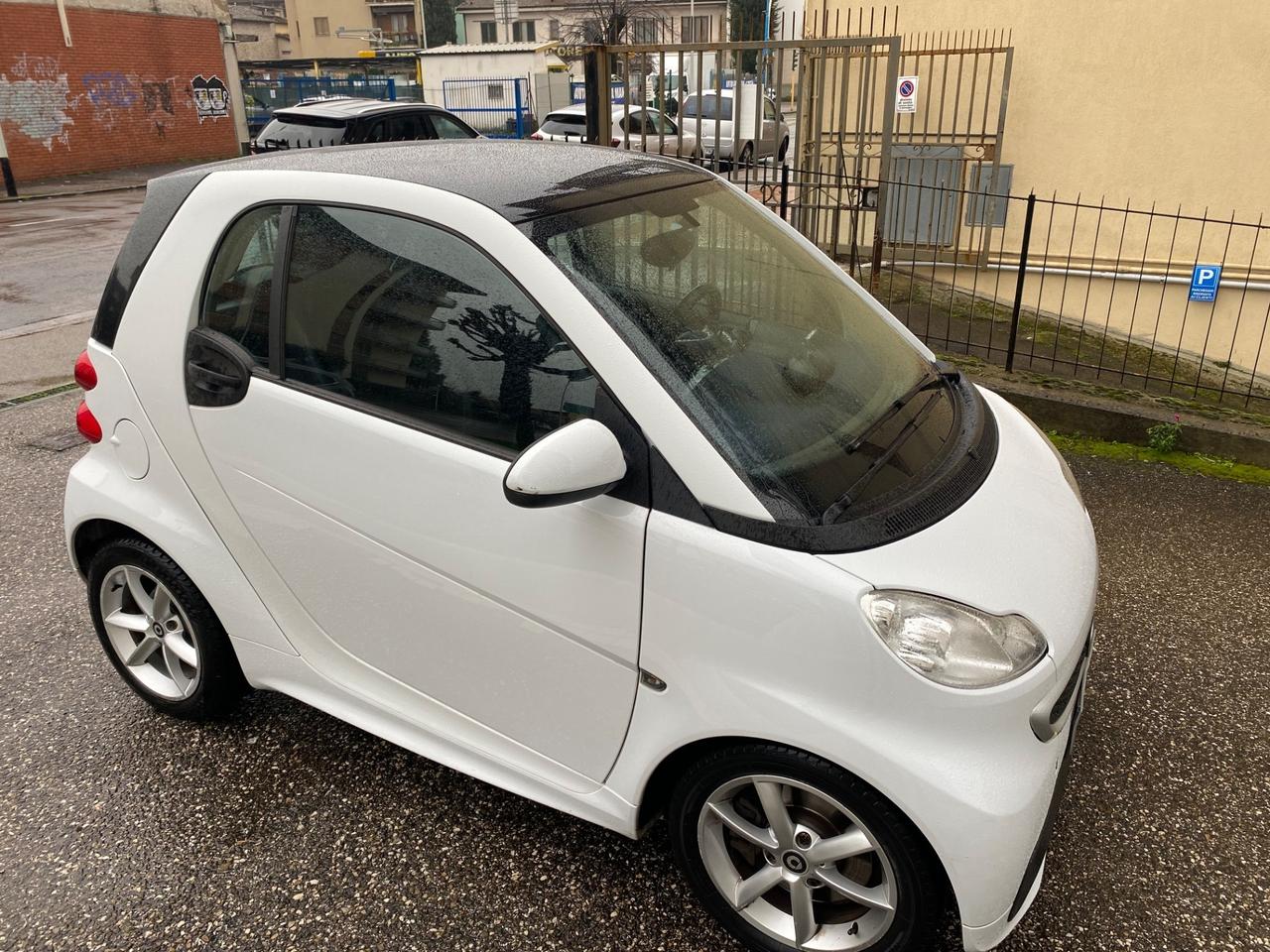 Smart ForTwo 1000 52 kW MHD coupé passion