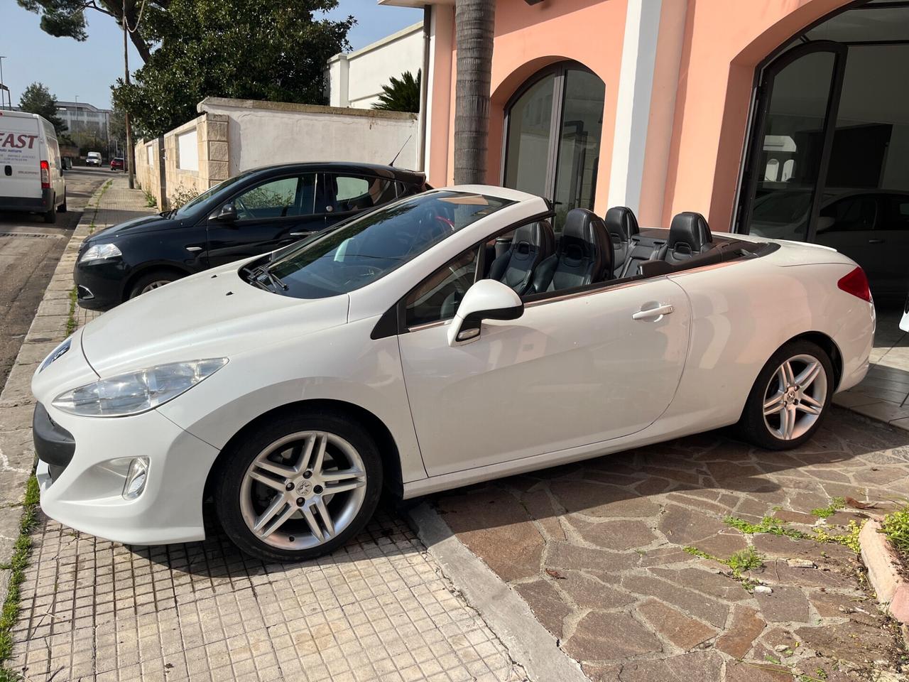 Peugeot 308 2.0 HDi 136CV CC aut. Féline