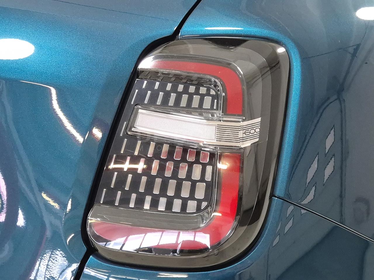 Fiat 600 1.2 hybrid la prima ii 110cv auto