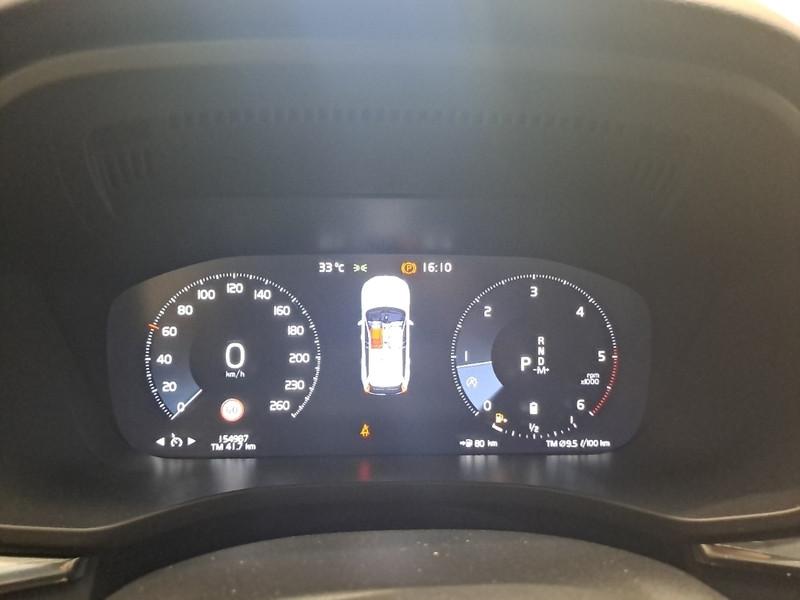 VOLVO XC60 B4 D AUTOMATICO MOMENTUM PRO SUV