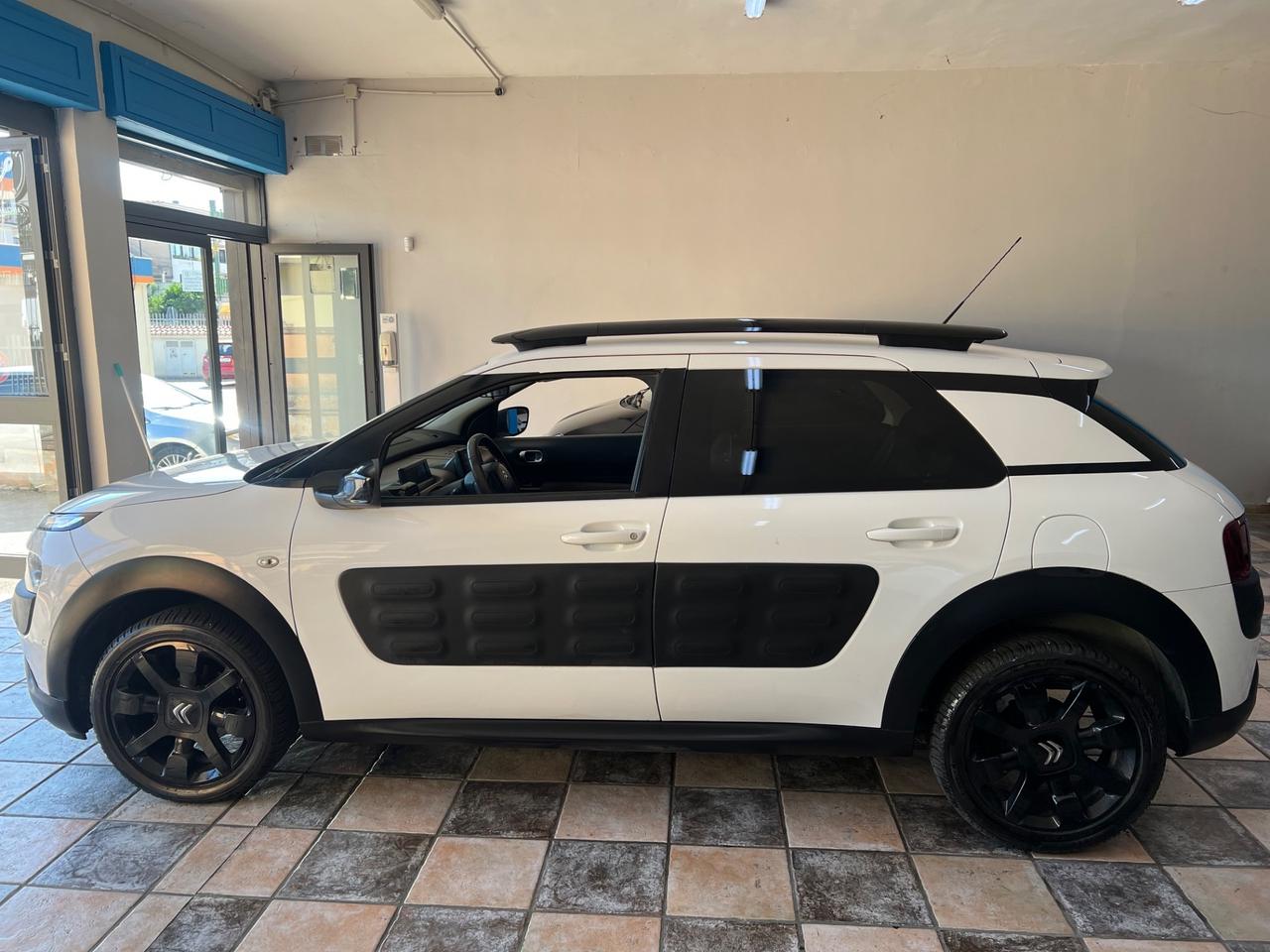 Citroen C4 Cactus PureTech 82 Shine
