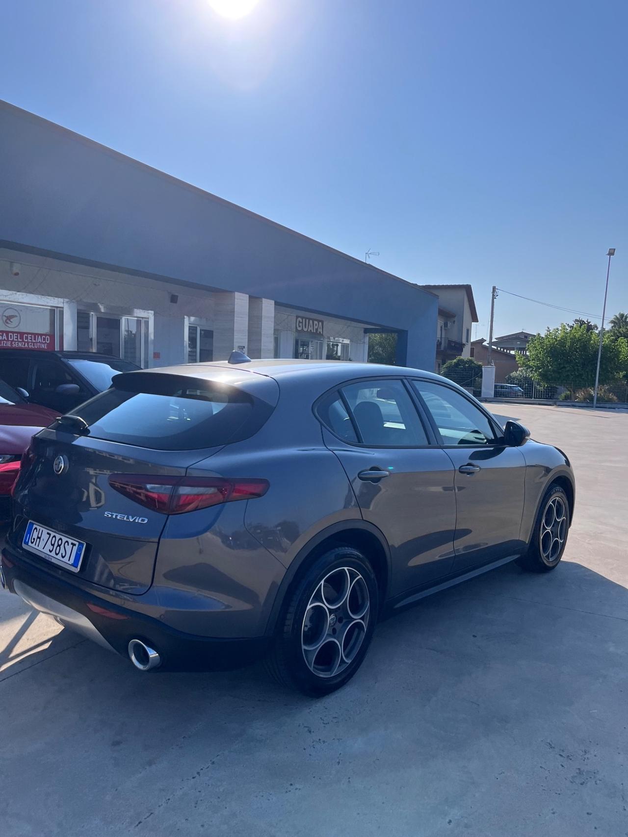 Alfa Romeo Stelvio 2.2 Turbodiesel 190 CV AT8 Q4 Business