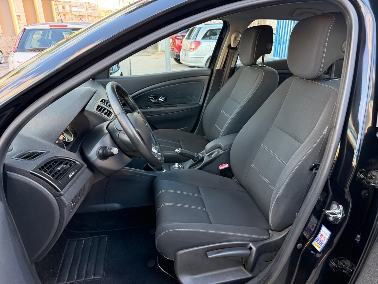 Renault Megane 1.5 dci 110 cv 2014