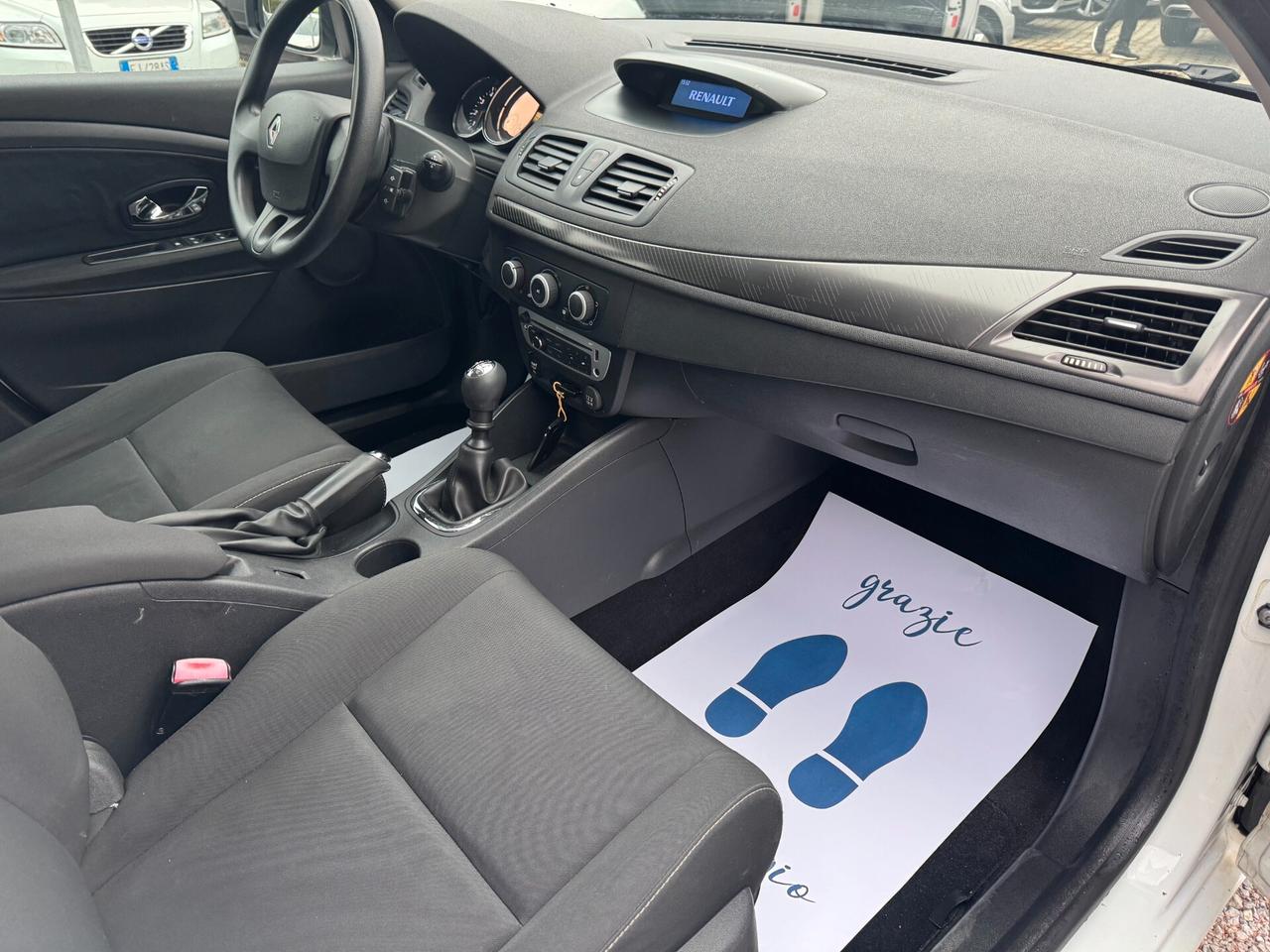Renault Megane Mégane 1.5 dCi 110CV Wave Autocarro