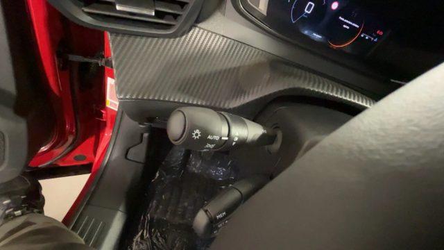 PEUGEOT 2008 PureTech 100 S&S Allure