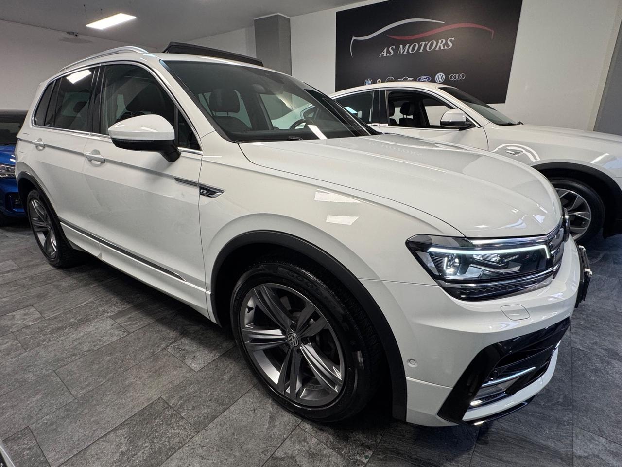 VOLKSWAGEN TIGUAN 2.0 TDI 190 CV TETTO APRIBILE