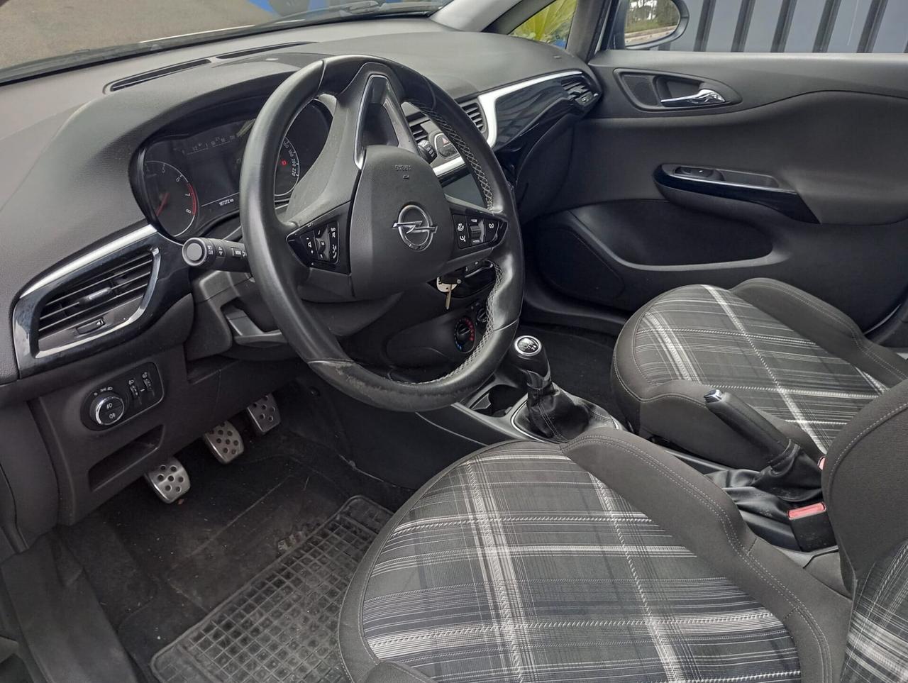 Opel Corsa 1.4 90CV GPL Tech 5 porte b-Color