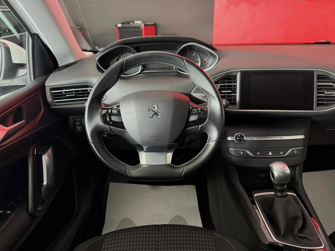 Peugeot 308 BlueHDi 100 S&S SW Business