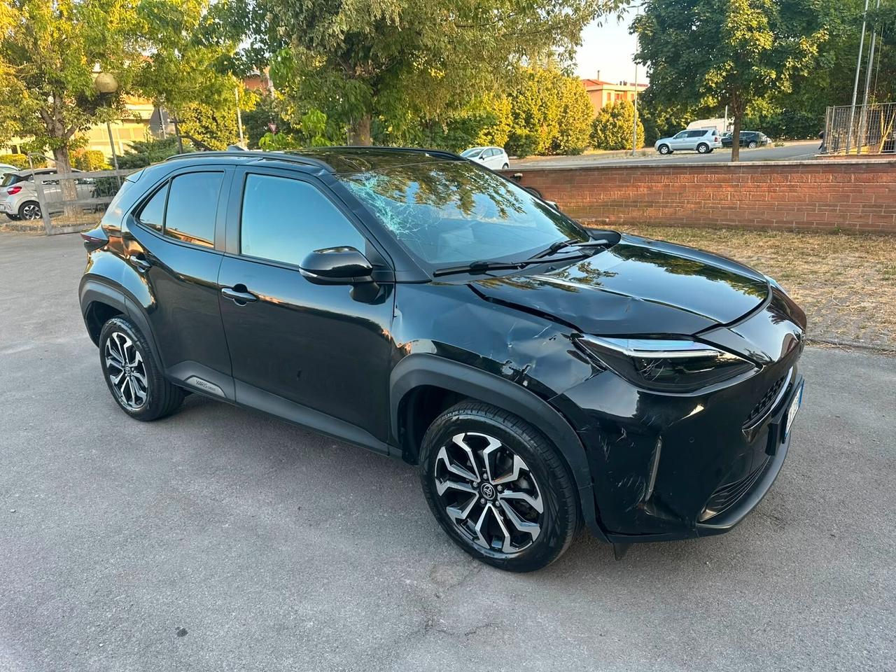 Toyota Yaris Cross 1.5 Hybrid automatica sinistrata