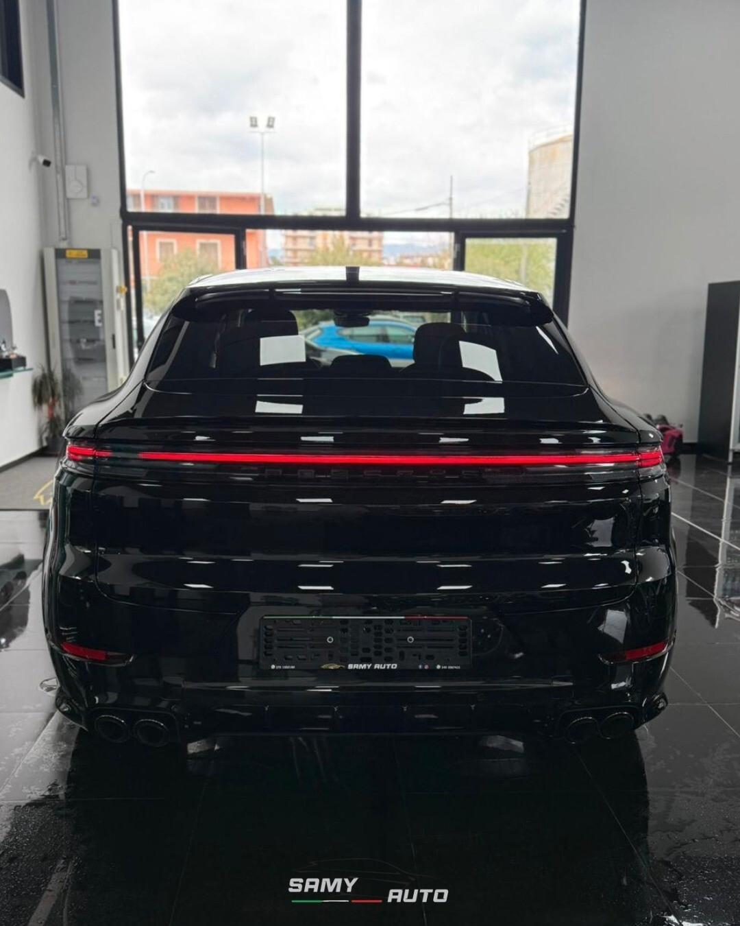 Porsche Cayenne Coupé 3.0 V6 E-Hybrid Black Edition