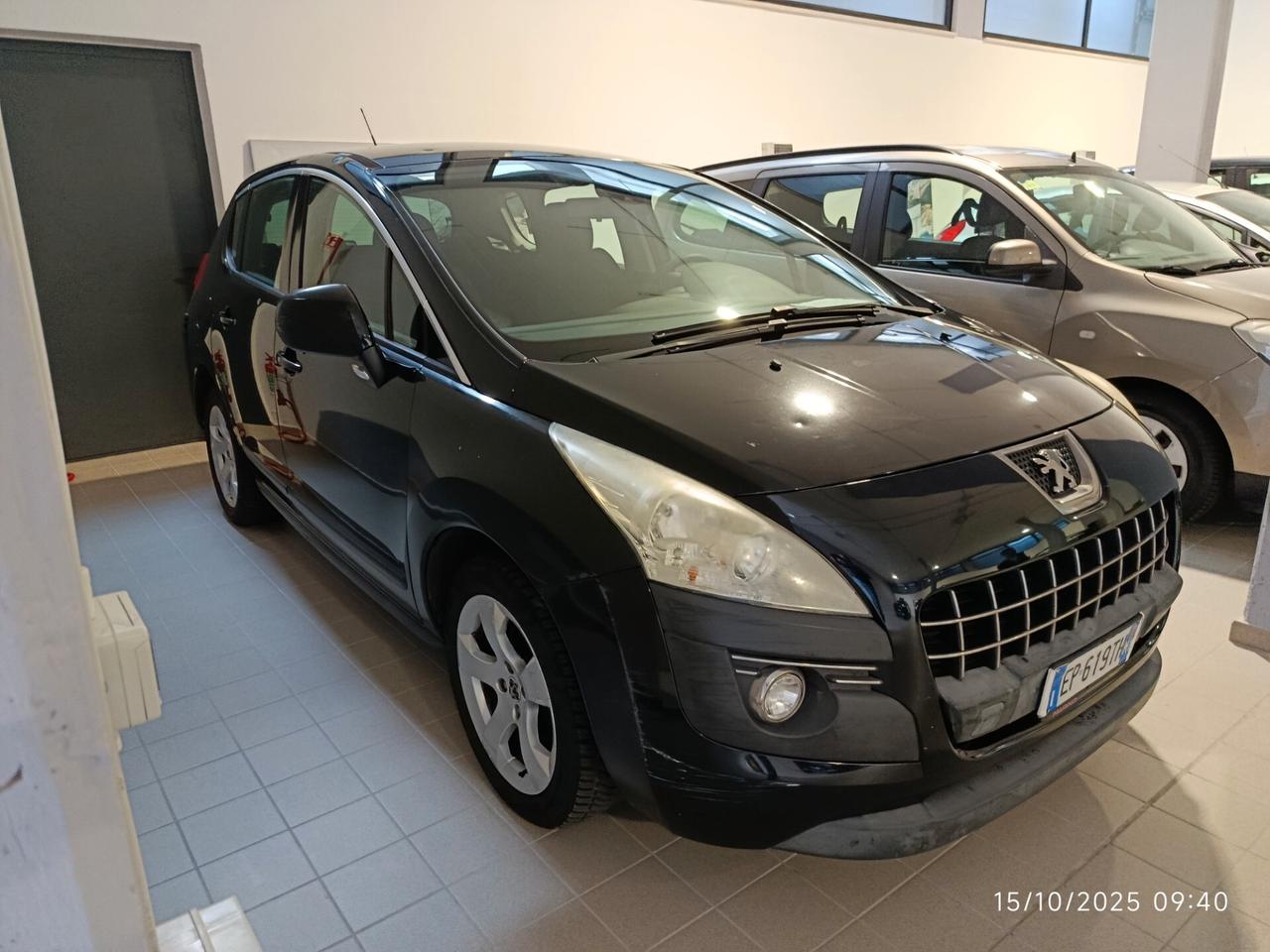 Peugeot 3008 1.6 e-HDi 115CV cambio robotizzato S.&S. Business