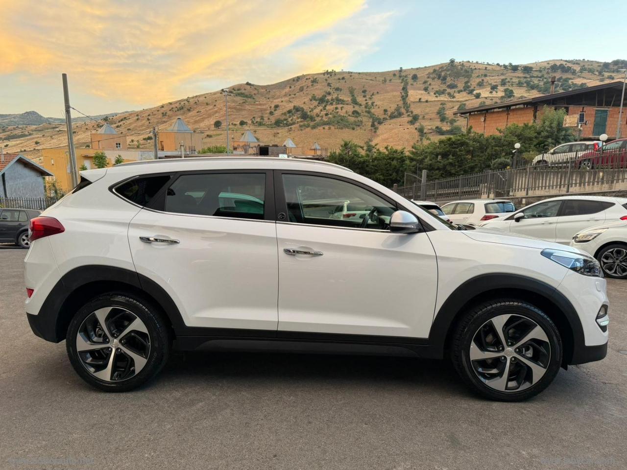 HYUNDAI Tucson 1.7 CRDi Sound Edition