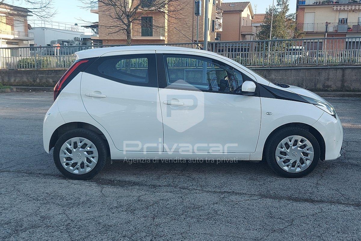 TOYOTA Aygo Connect 1.0 VVT-i 72 CV 5 porte x-play