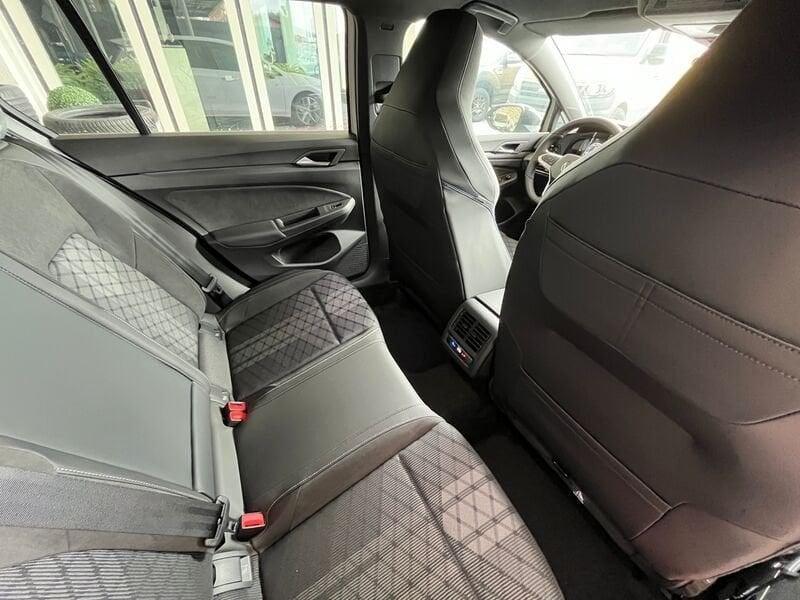 Volkswagen Golf 1.5 etsi R-Line Plus 150cv dsg