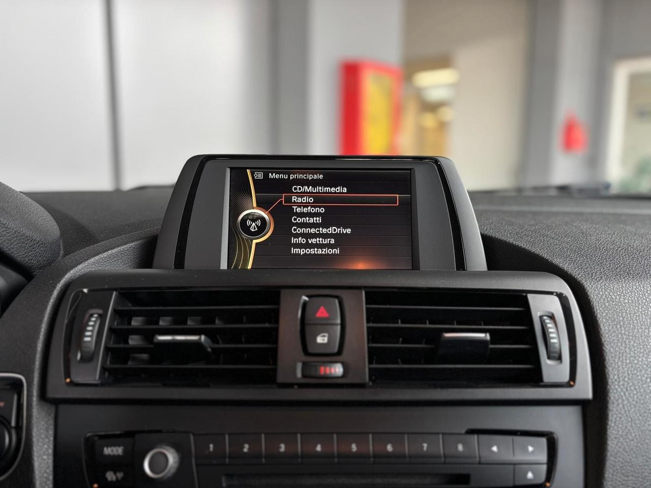 Bmw 114d 5p. Business