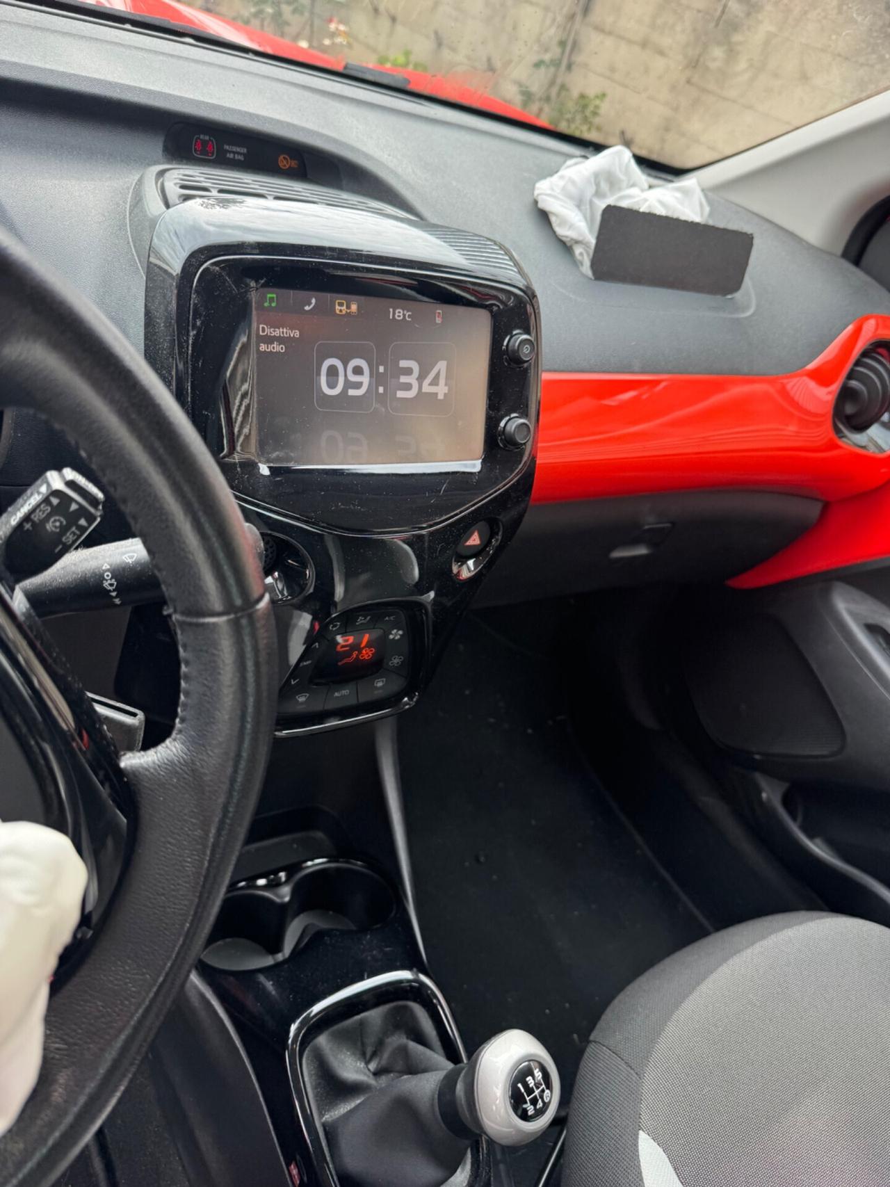 Toyota Aygo 1.0 VVT-i 69 CV 5 porte x-cool